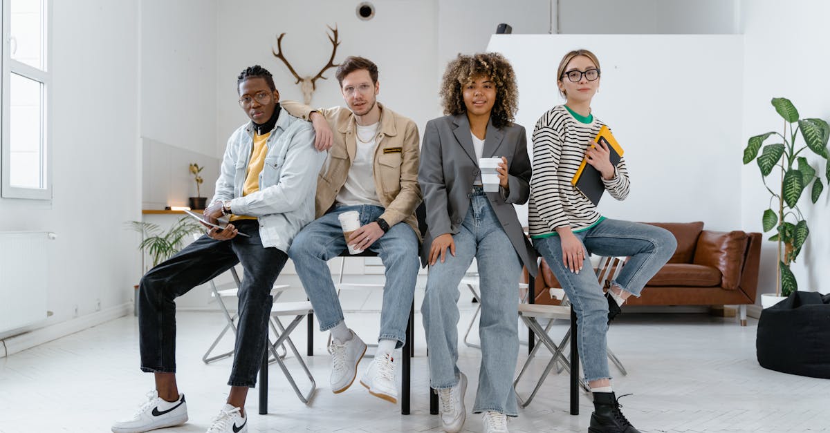 咸鱼实名账号：麦点视频app详情下载教程